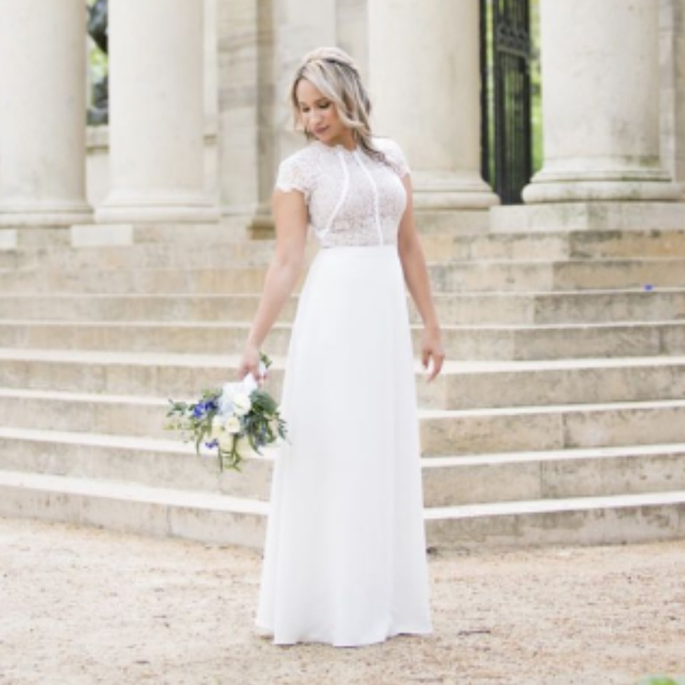COPY - Nha khanh amber gown